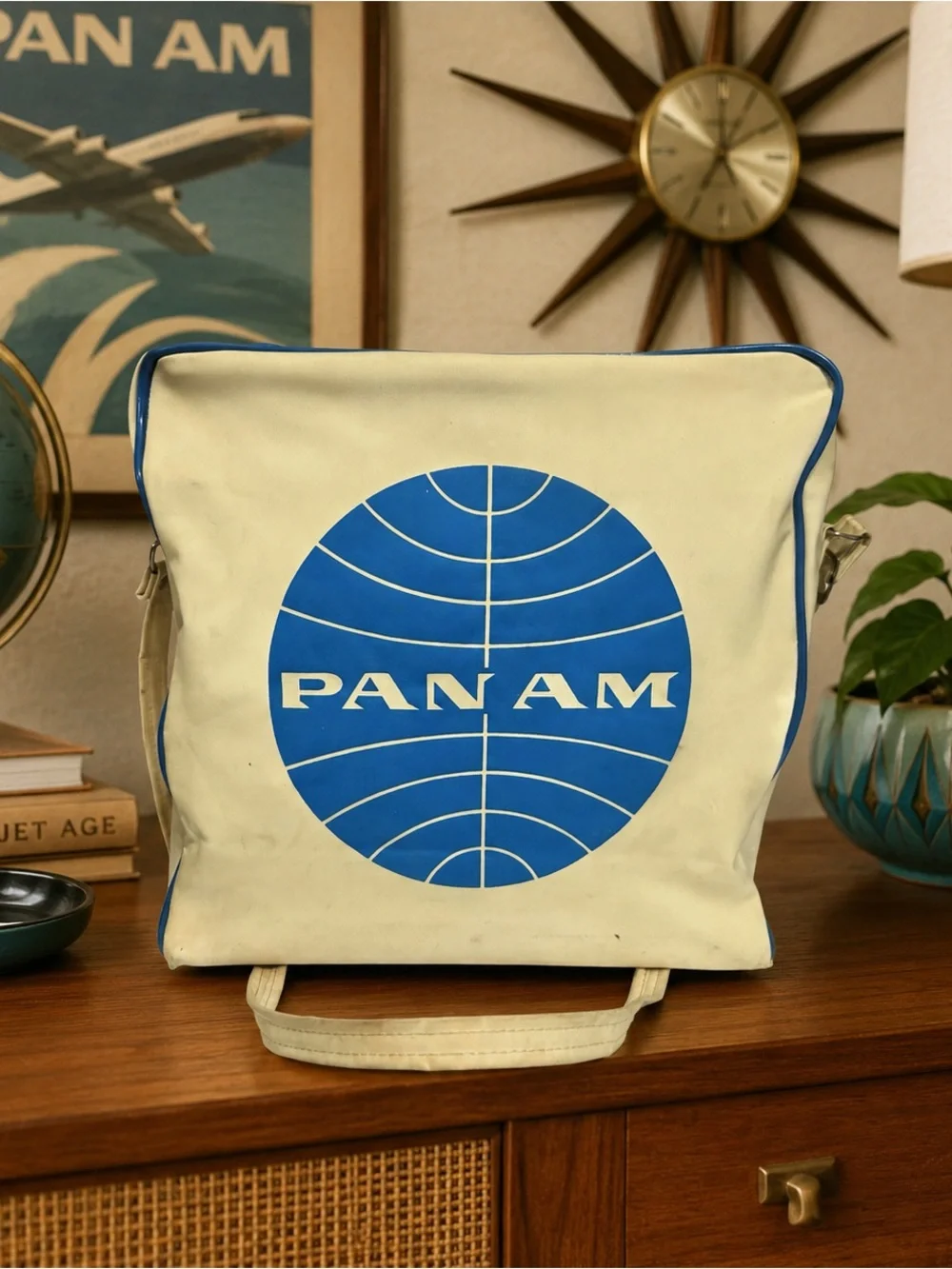 Vintage 1960s Pan Am Airlines Flight Bag White Blue Globe Logo Shoulder Travel